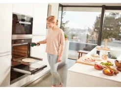 Bosch Infrarot-Thermometer UniversalTemp -30°C bis +500°C, 3 Materialgruppen< Gefrierschränke|Kühlschränke