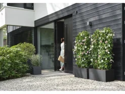 Elho Töpfe<Pflanztopf Vivo Next 30 cm x 30 cm x 30 cm Living Black mit Rollen