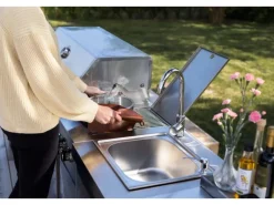 MyOutDoorKitchen Modul mit Spülbecken und Aufbewahrungsschrank Stainless Collection< Schneidebretter