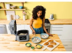 New Ninja Cooking System und Heißluftfritteuse ON400DE Speedi Rapid Hellgrau
