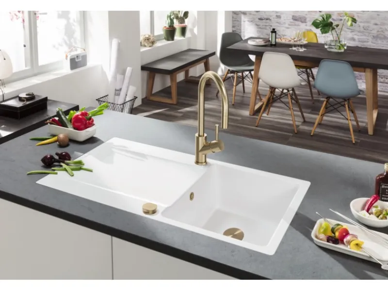 Clearance Villeroy & Boch Küchenarmatur Umbrella Flex Hochdruck-Armatur mit Ausziehbarer Brause Wassersparend Gold