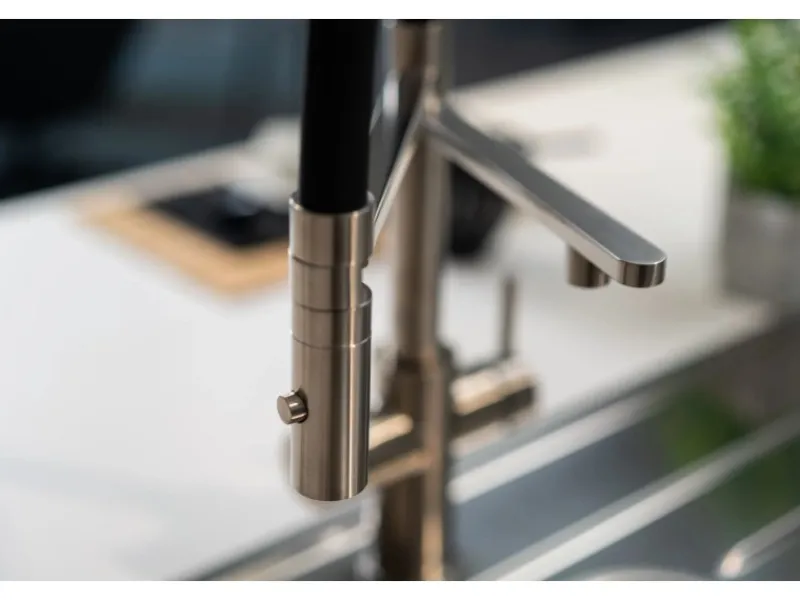 Einhebelmischer<VIZIO 5 Wege Wasserhahn Küchenarmatur Edelstahl Massiv mit 360° Schwenkbarem Auslauf Abnehmbare 2 Strahl Handbrause Gebürstet Schwarz