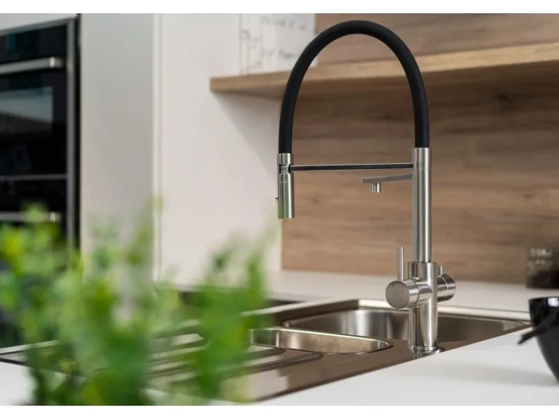 Einhebelmischer<VIZIO 5 Wege Wasserhahn Küchenarmatur Edelstahl Massiv mit 360° Schwenkbarem Auslauf Abnehmbare 2 Strahl Handbrause Gebürstet Schwarz