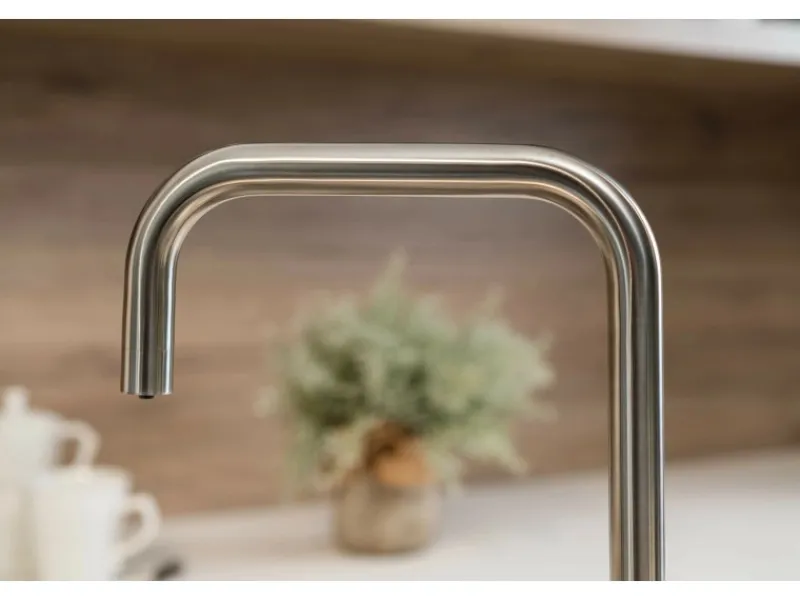 VIZIO 3 Wege Wasserhahn Küchenarmatur Edelstahl Massiv mit 360° Schwenkbarem N Auslauf Gebürstet