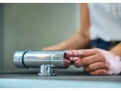 VIZIO Wasserhahn Vorfenster Küchenarmatur Umklappbar 6 CM mit 360° Schwenkbarem L  Auslauf Verchromt   Zement Granit< Einhebelmischer
