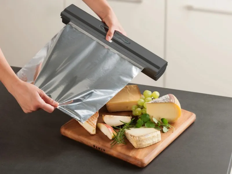 Wenko Folienschneider Perfect-Cutter 38 cm x 5,2 cm x 6,7 cm Anthrazit< Küchenhelfer